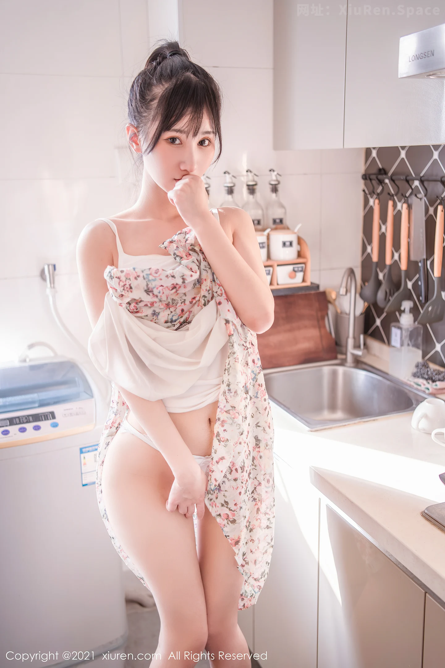 图片[3]-[XiuRen秀人网]VOL.3711 智齿小可爱小果冻儿居家女友主题性感蕾丝内裤秀翘臀诱惑写真60P-秀人网官方网站
